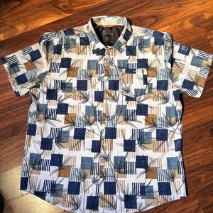 Men’s casual dress shirt